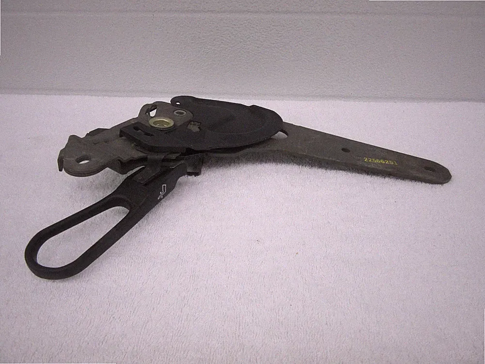 NOS 1991 Buick Oldsmobile Pontiac LH Lock Assembly Seat Manual Recliner 22566251