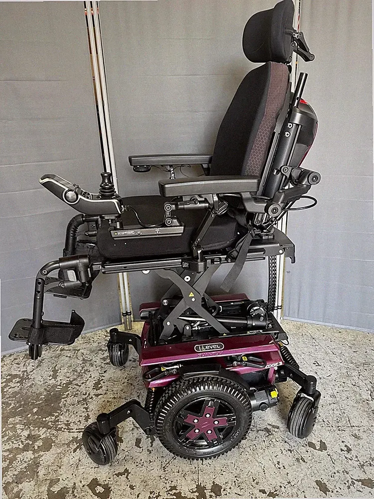 PRIDE QUANTUM Q6 3.0 Ilevel WHEELCHAIR W/12" POWER SEAT LIFT , RECLINE EZ LOCK