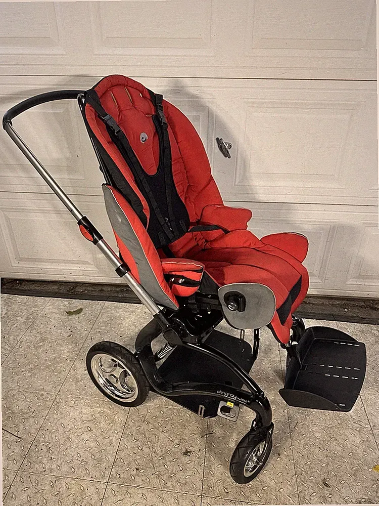 R82 Stingray sz 2 Tilt Recline Stroller mobility seating system Special Needs