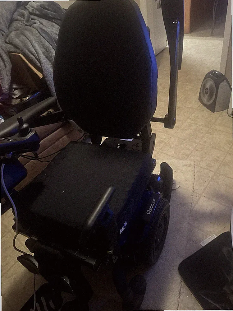 Reclining Lift Electric Wheelchair 12Ah Battery Has Head Lights , Air Ride Seat